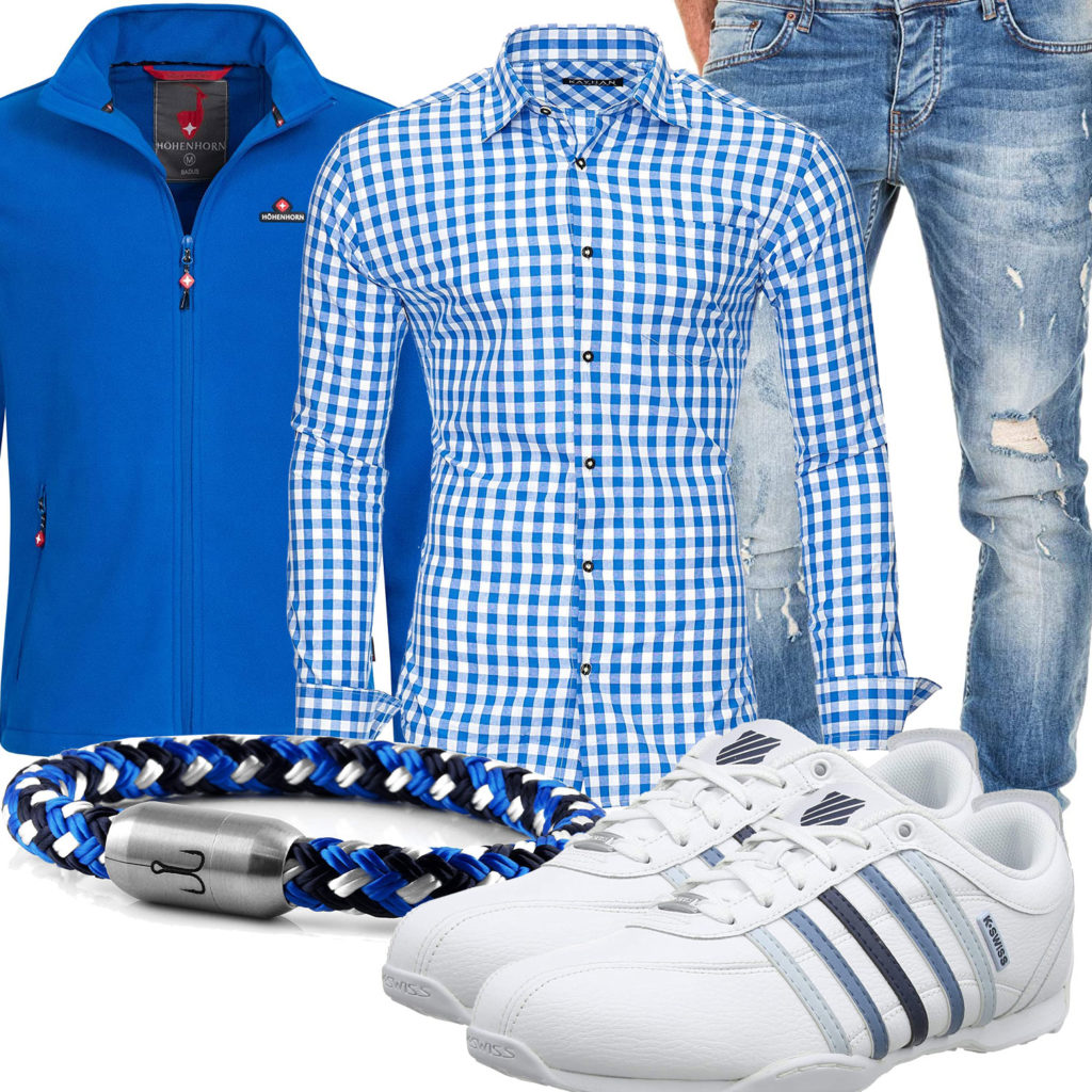 Blau-Weißer Style mit Armband und Sneakern