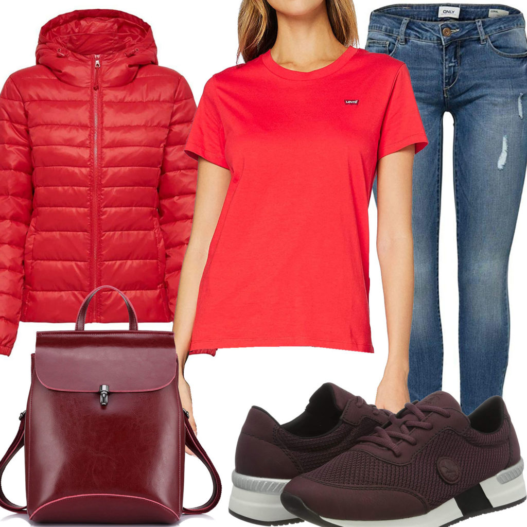 Rotes Frauenoutfit mit Steppjacke, Shirt und Rucksack