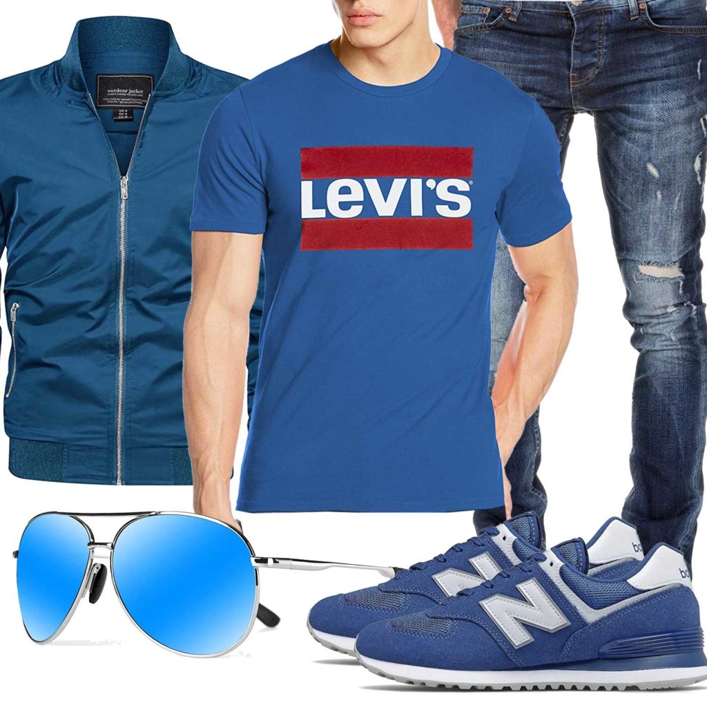 Blaues Herrenoutfit mit Shirt, Sneakern und Jacke