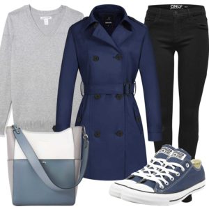 Damenoutfit mit dunkelblauem Trenchcoat und Sneakern