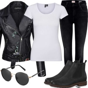 Damenoutfit mit schwarzer Lederjacke, Boots und Brille