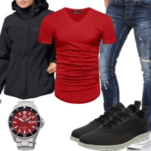 Herrenoutfit mit rotem T-Shirt und Armbanduhr